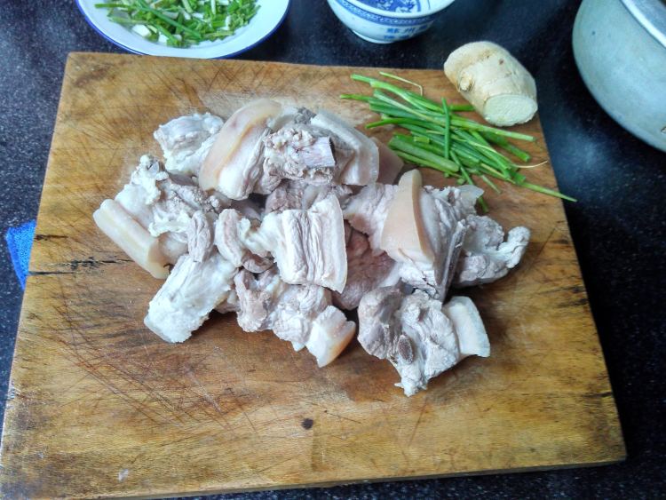 经典红烧肉步骤1