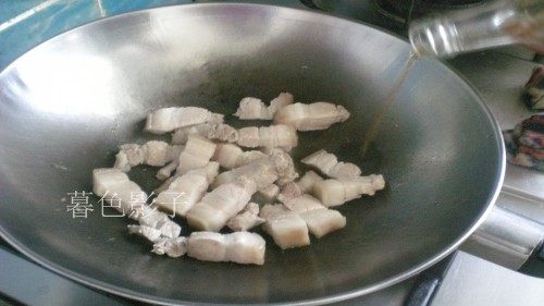 鹌鹑蛋炖肉步骤3