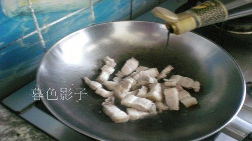 鹌鹑蛋炖肉步骤4