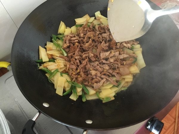土豆炒肉片#新鲜从这步骤7