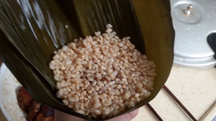 酱香肉粽步骤11