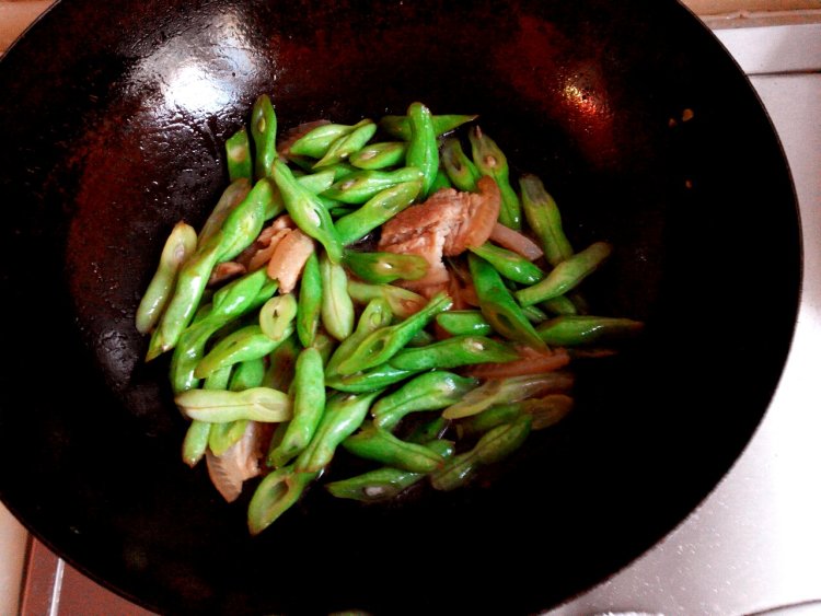 豆角春笋炒肉步骤5