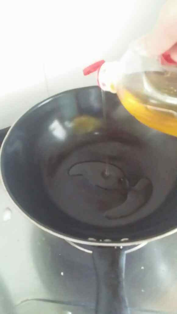 肉丝炒茭白#不忘初心#步骤2