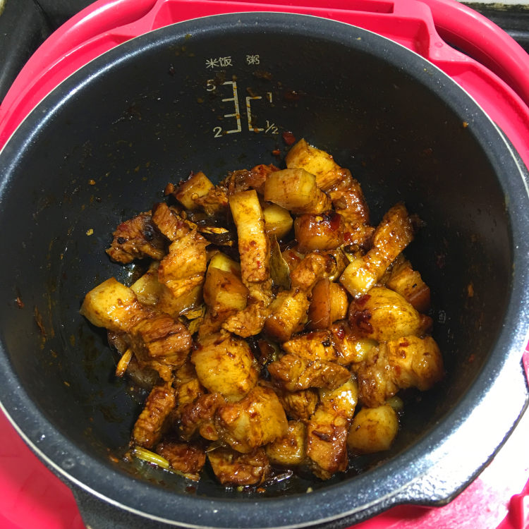 电饭煲酱香五花肉#不步骤18