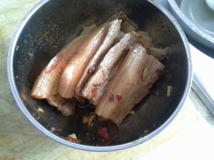 浇汁小米南瓜蒸肉步骤3