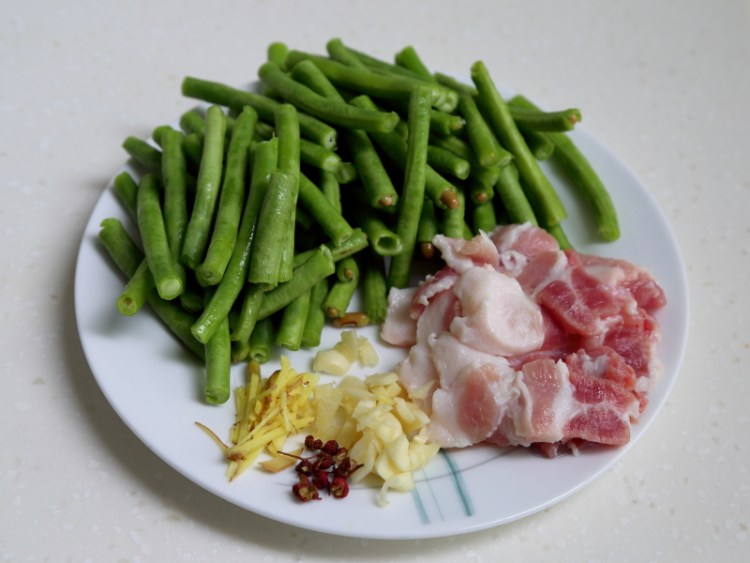 酱香豆角#多效护理一步骤1