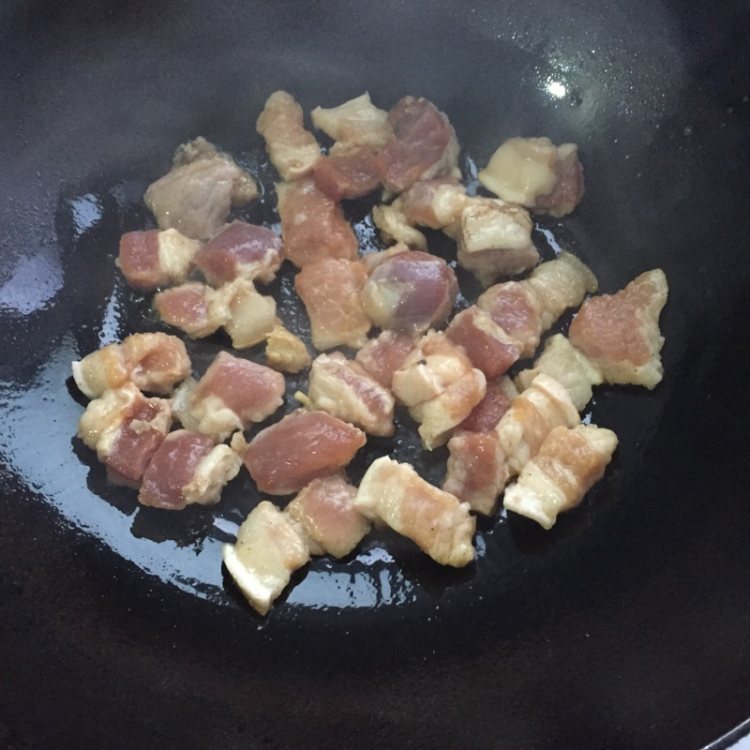 土豆焖五花肉步骤5
