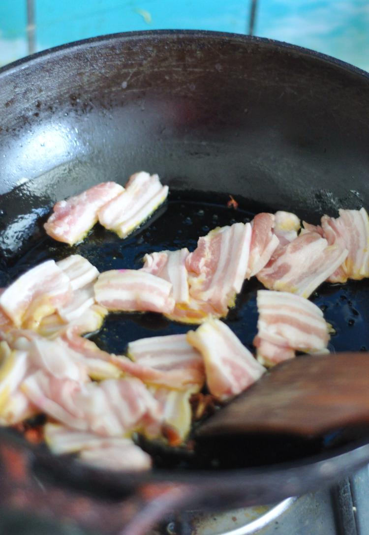 冬笋小炒肉#多效护理步骤3