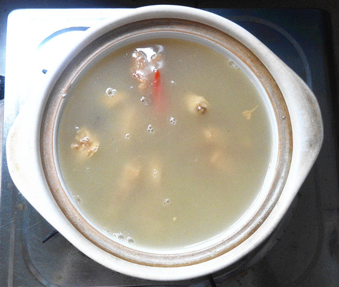 山药滑肉汤步骤8