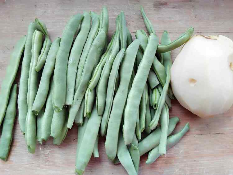 大肉土豆炖豆角步骤1