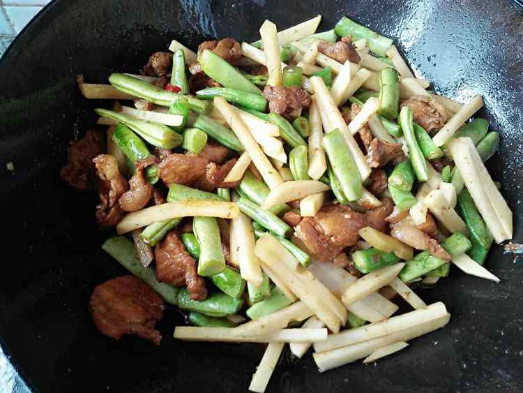 大肉土豆炖豆角步骤9
