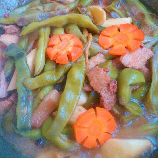 五花肉炖豆角山药步骤7