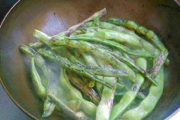 五花肉炖豆角山药步骤5