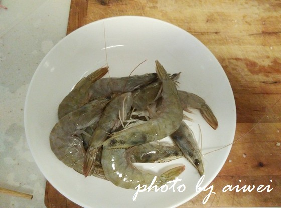 虾仁腐皮肉卷步骤1
