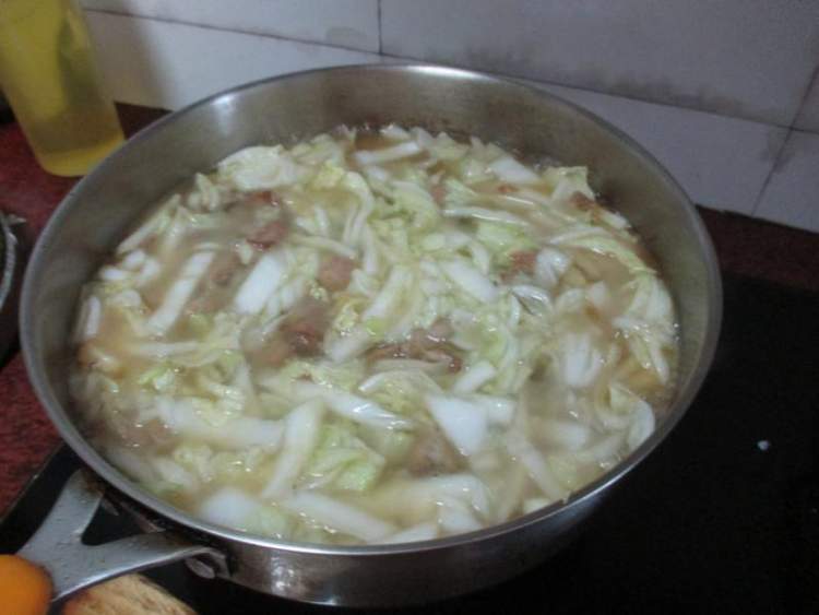 腩肉炖白菜粉条步骤8