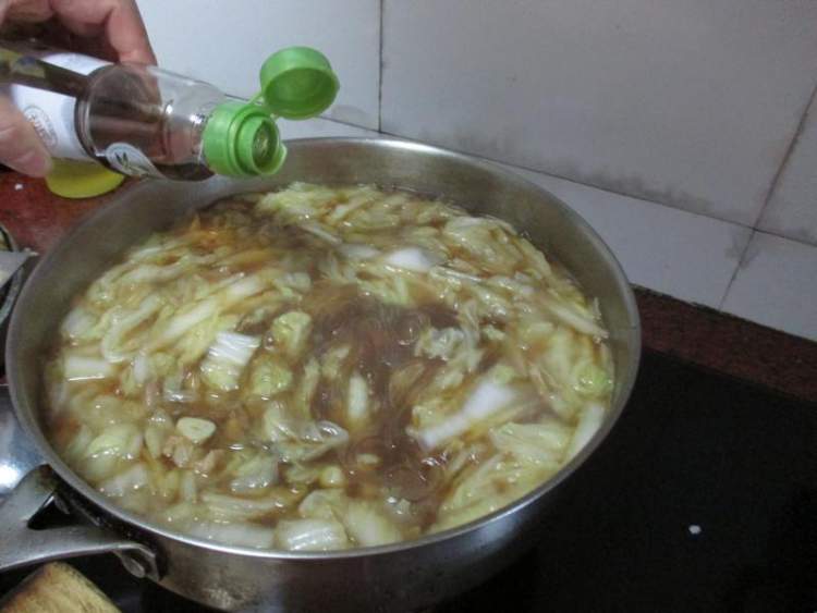 腩肉炖白菜粉条步骤12