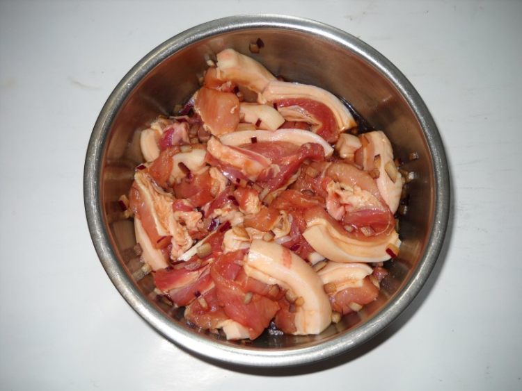 辣椒鲊糯芋蒸肉步骤5