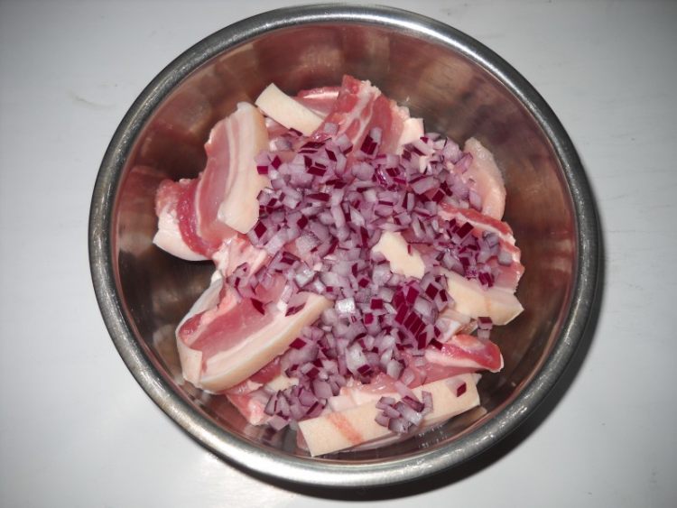 辣椒鲊糯芋蒸肉步骤2