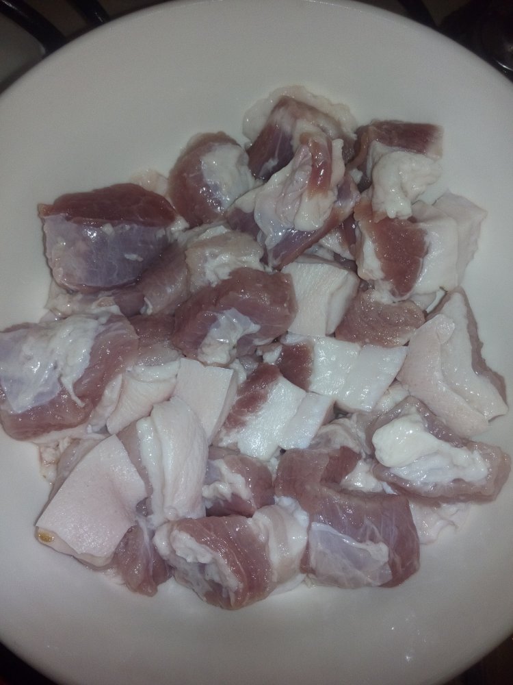 黄瓜皮红烧肉步骤3