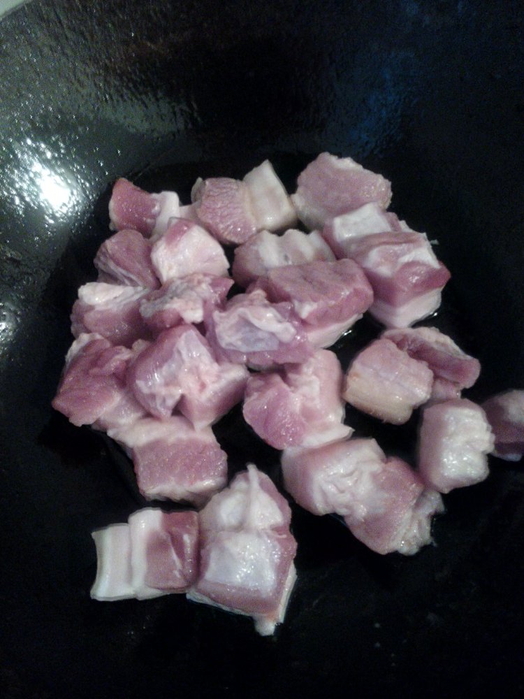 黄瓜皮红烧肉步骤5