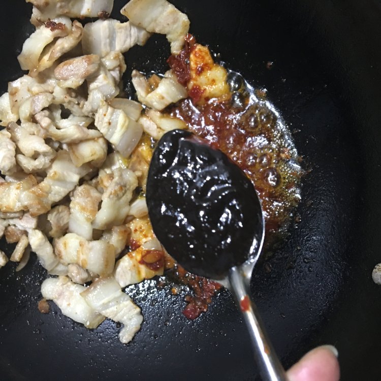 甜酱爆炒五花肉步骤9