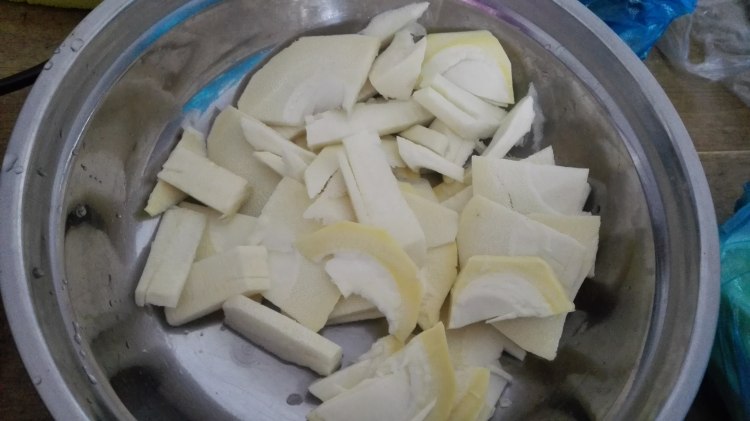 红烧春笋步骤1