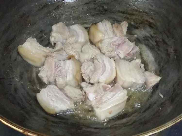 酸菜胡萝卜五花肉步骤4