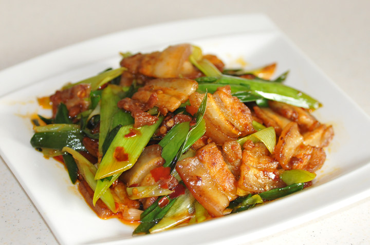蒜苗小炒肉步骤9