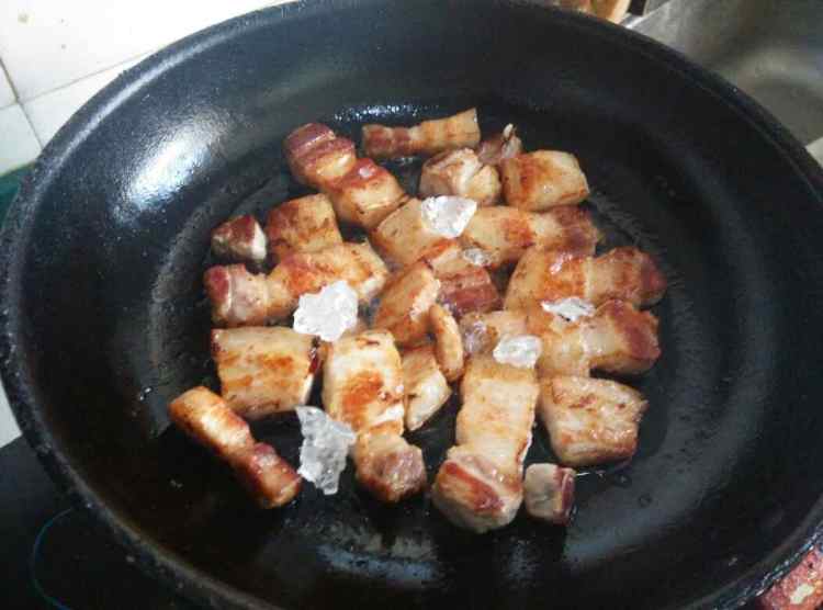 土豆干焖肉步骤3