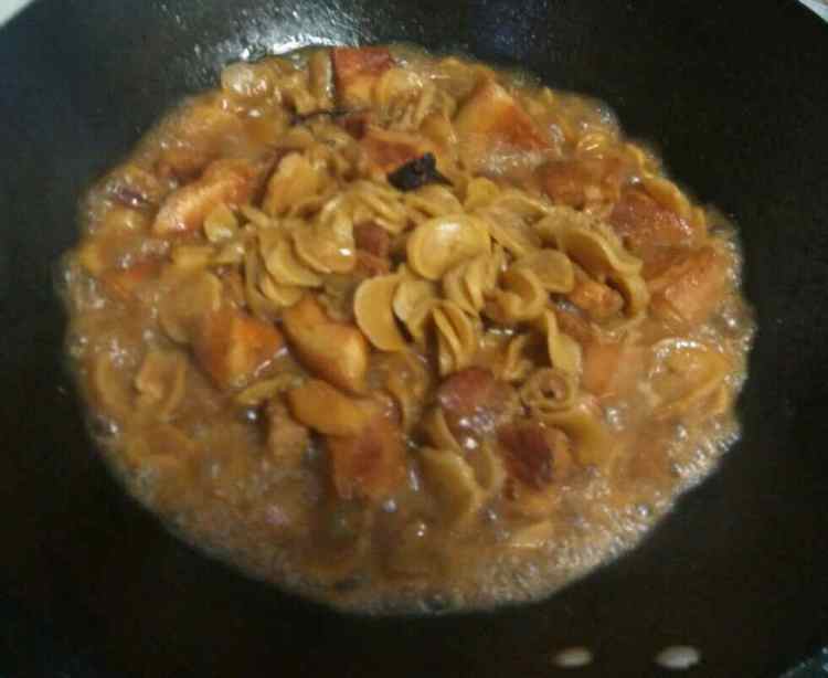 土豆干焖肉步骤9