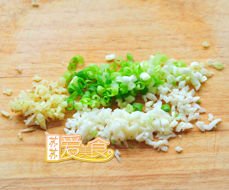 香浓葱酥卤肉饭步骤1