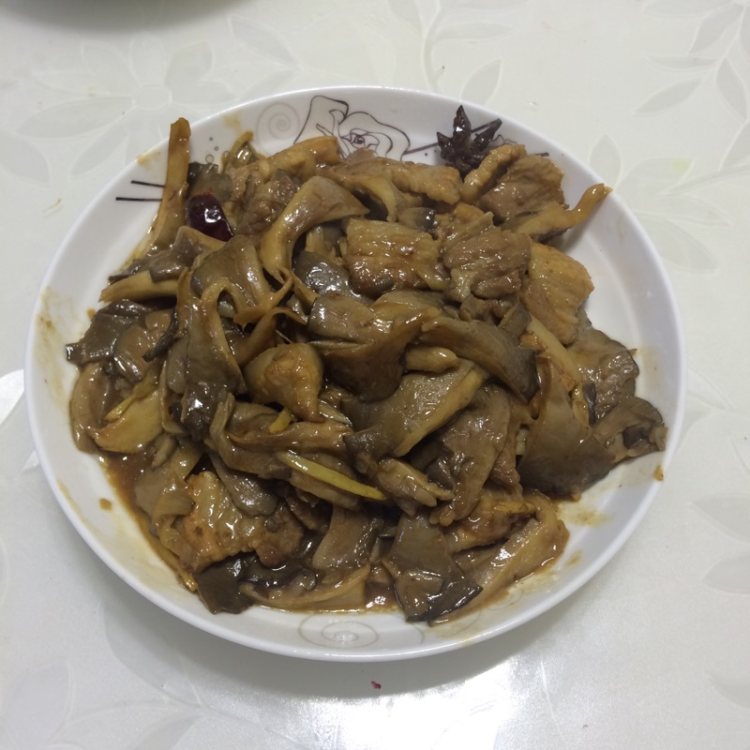 蘑菇炖五花肉步骤10