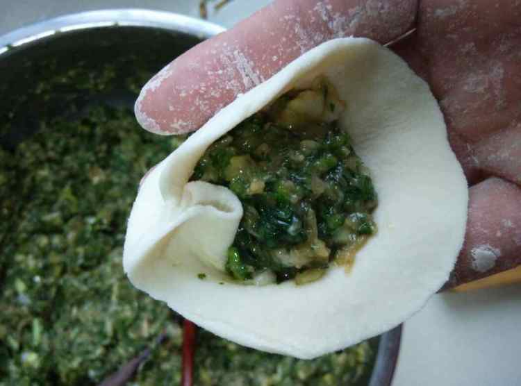 春天吃野菜｜荠菜生煎步骤11