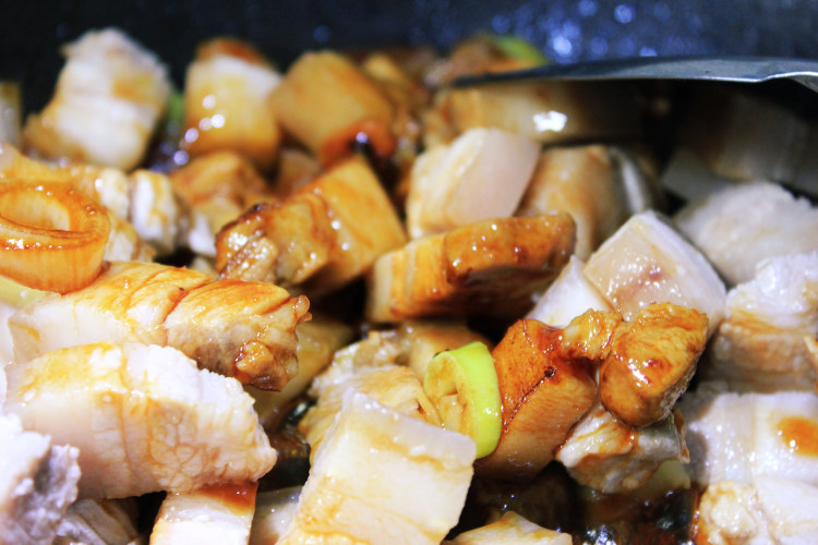江湖味道红烧肉（东坡步骤8
