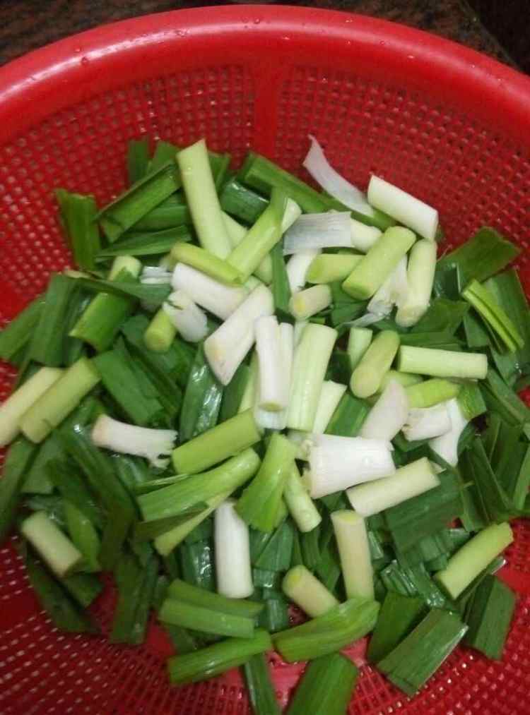 蒜炒五花腩步骤1