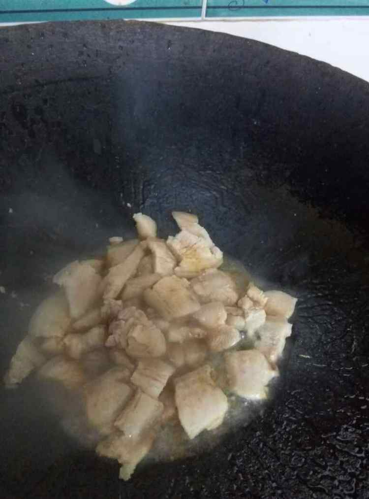 蒜炒五花腩步骤3