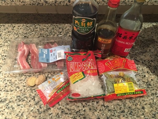 电饭煲红烧肉步骤1