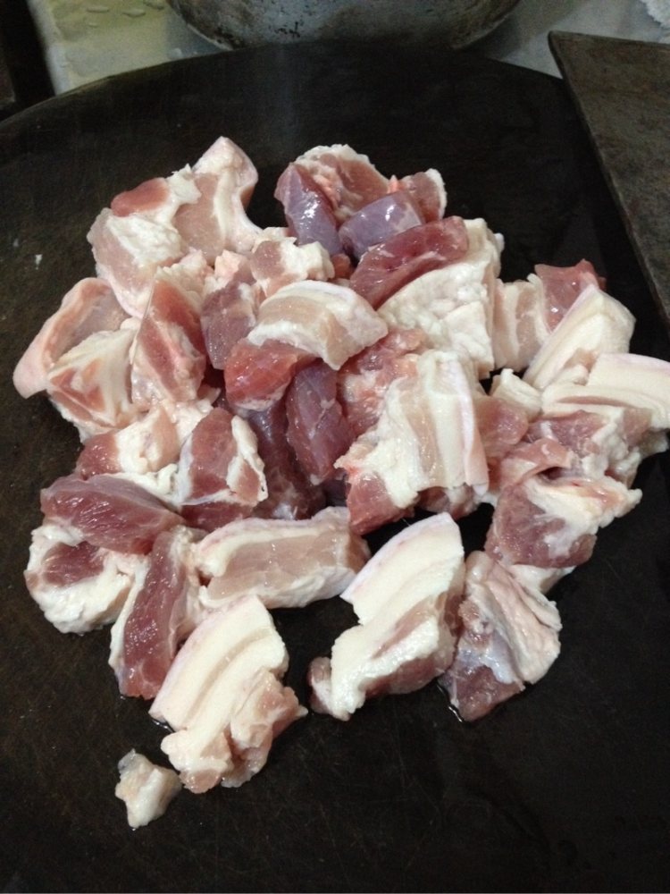 鹌鹑蛋焖肉步骤2