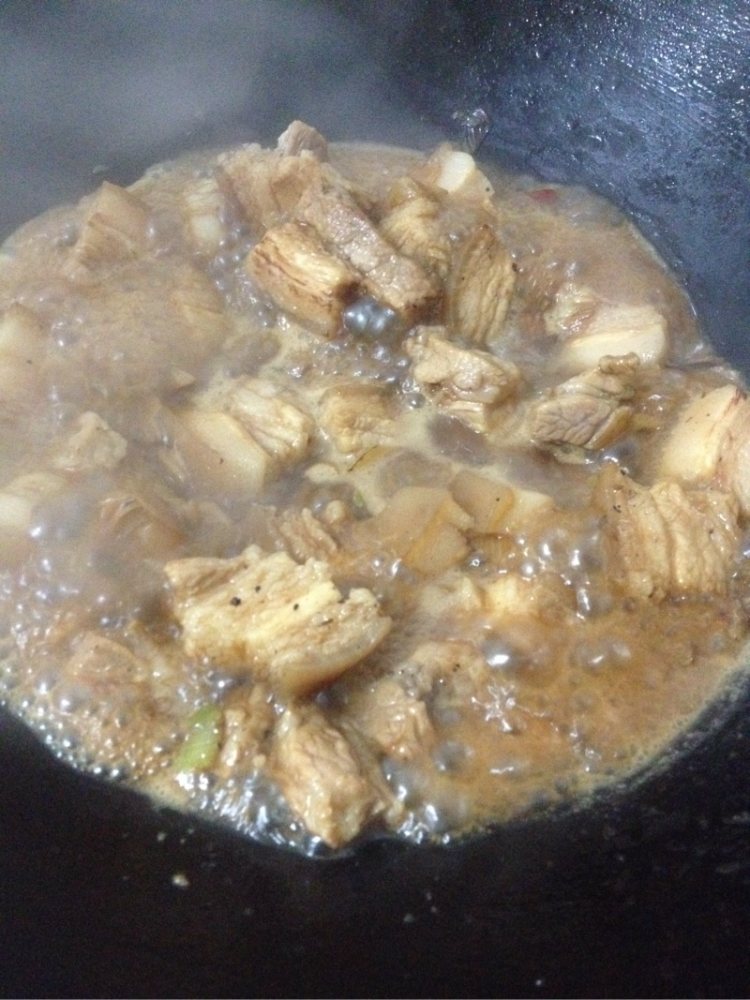 鹌鹑蛋焖肉步骤4