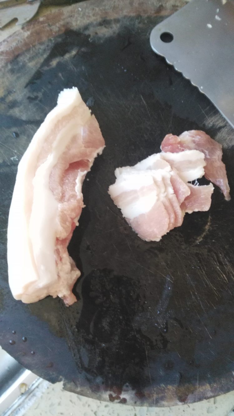 香菇肉丸青菜汤步骤1