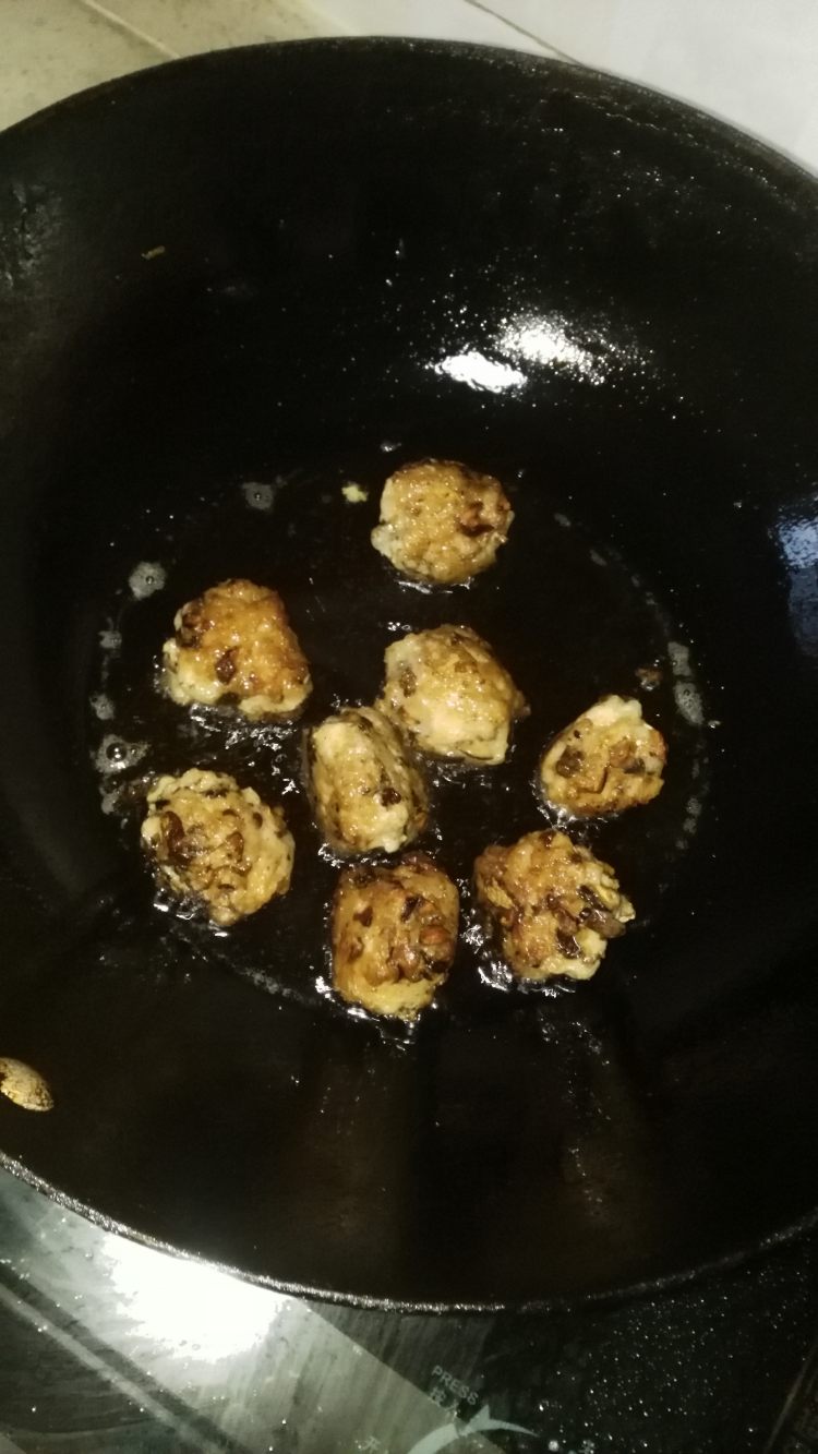 香菇肉丸青菜汤步骤7