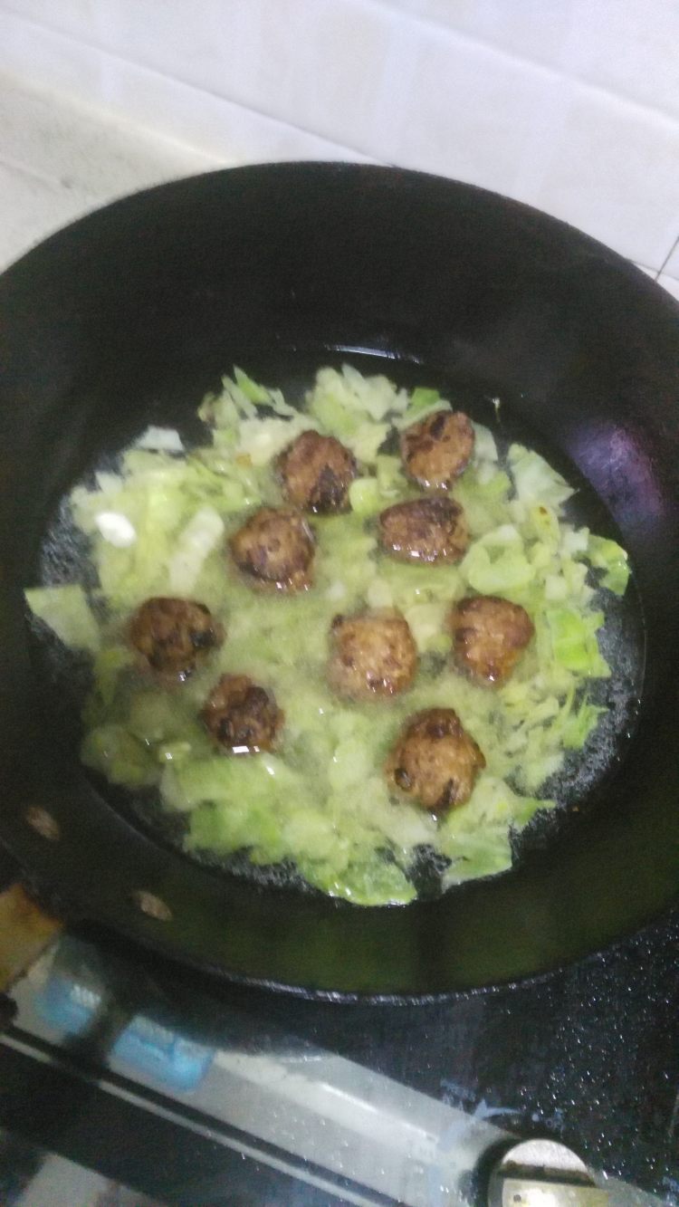 香菇肉丸青菜汤步骤11
