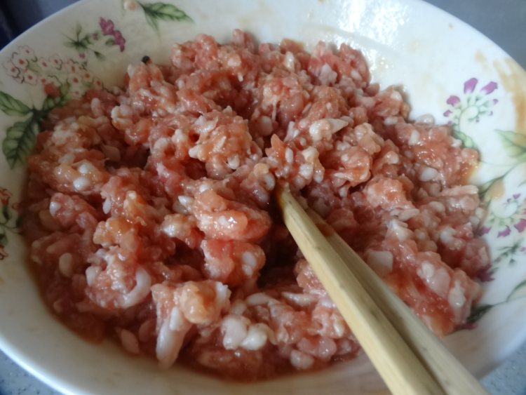 韭菜鲜肉锅贴步骤3