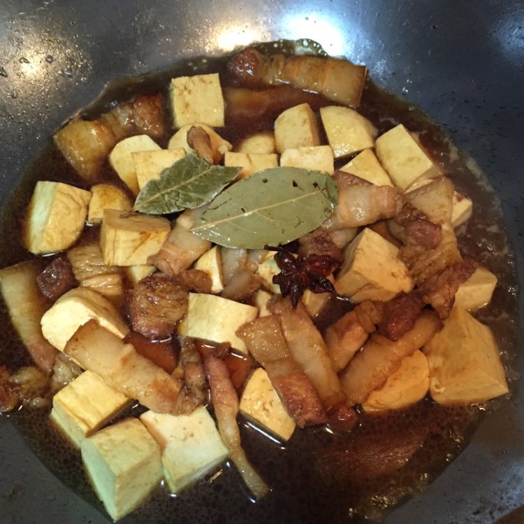 五花肉焖豆干步骤8