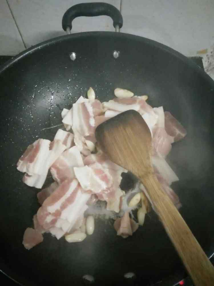 干锅蒜薹面筋步骤7