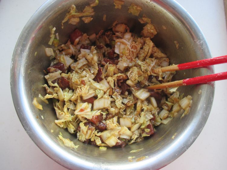 酱油白菜肉包子步骤6