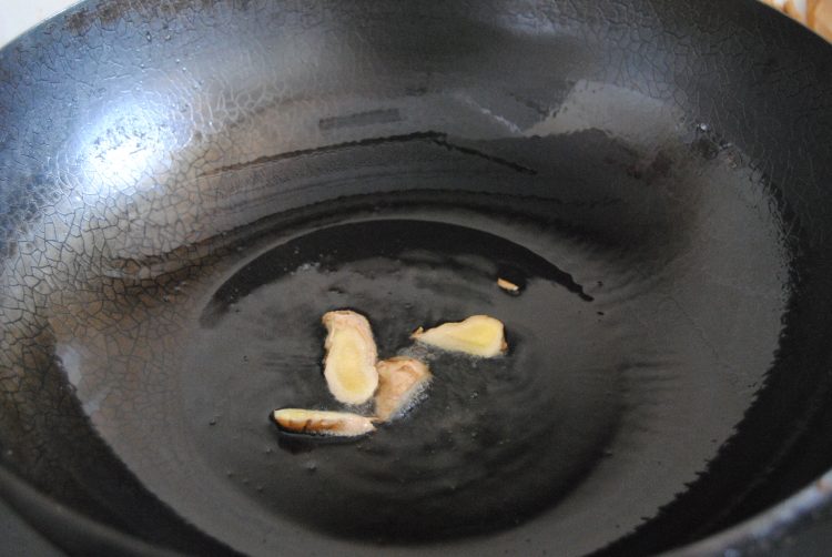萝卜干炖肉步骤8