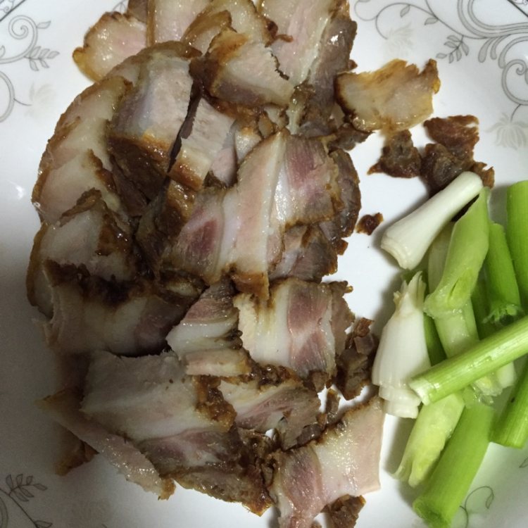 茶树菇炒肉步骤2