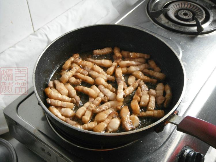 五花肉烧干豆角步骤5