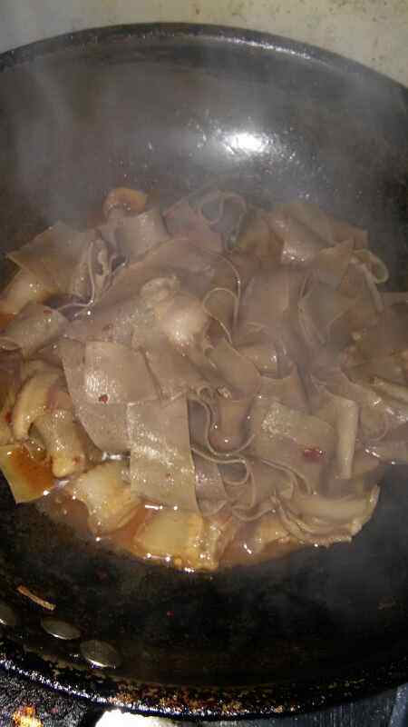 干锅黑豆千张步骤8